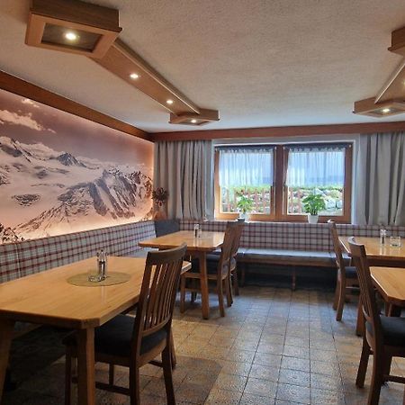 Gasthof Pension Santeler Sankt Leonhard im Pitztal Eksteriør bilde