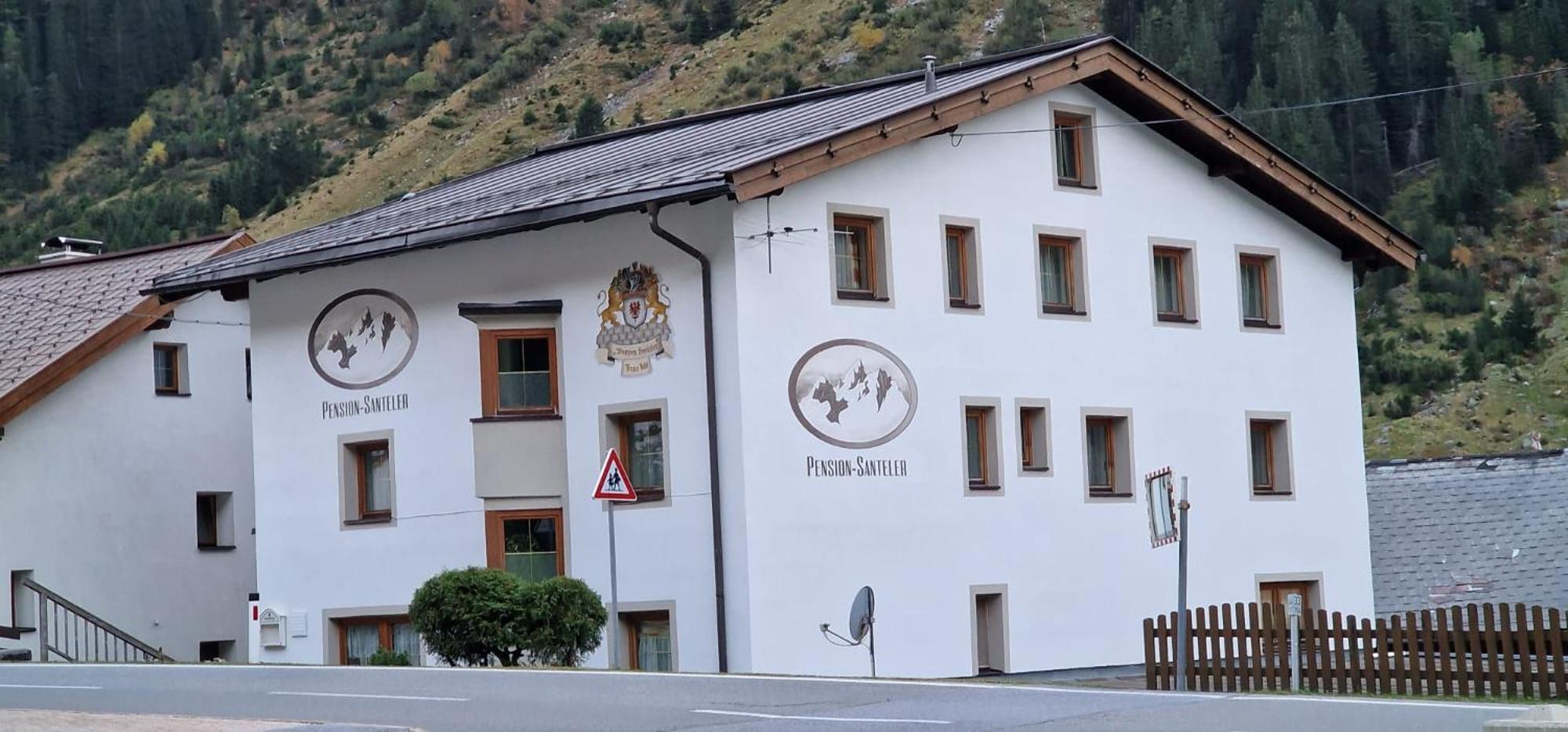 Gasthof Pension Santeler Sankt Leonhard im Pitztal Eksteriør bilde