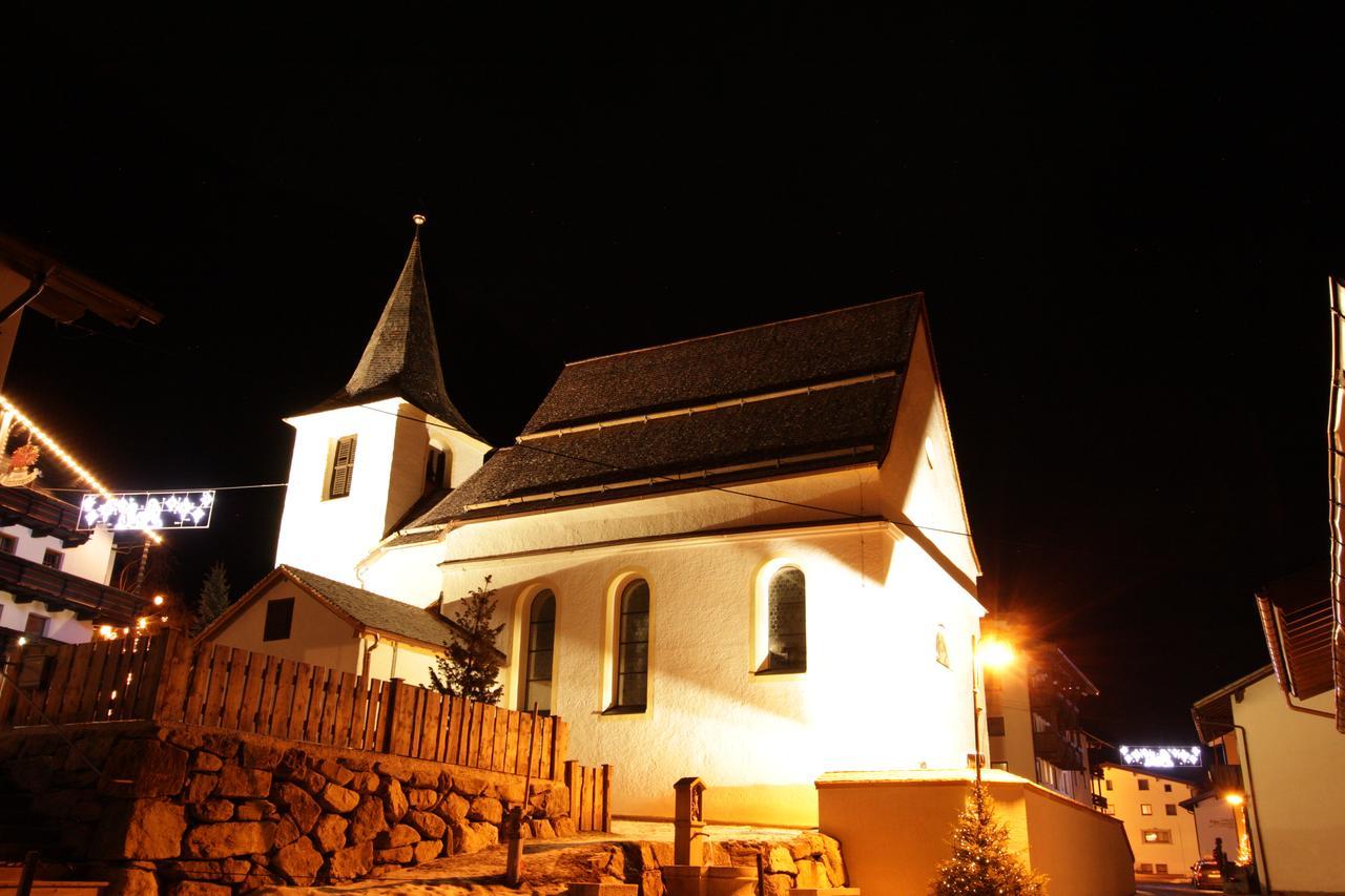 Gasthof Pension Santeler Sankt Leonhard im Pitztal Eksteriør bilde