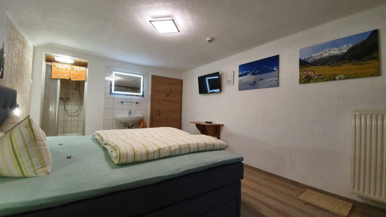 Gasthof Pension Santeler Sankt Leonhard im Pitztal Eksteriør bilde